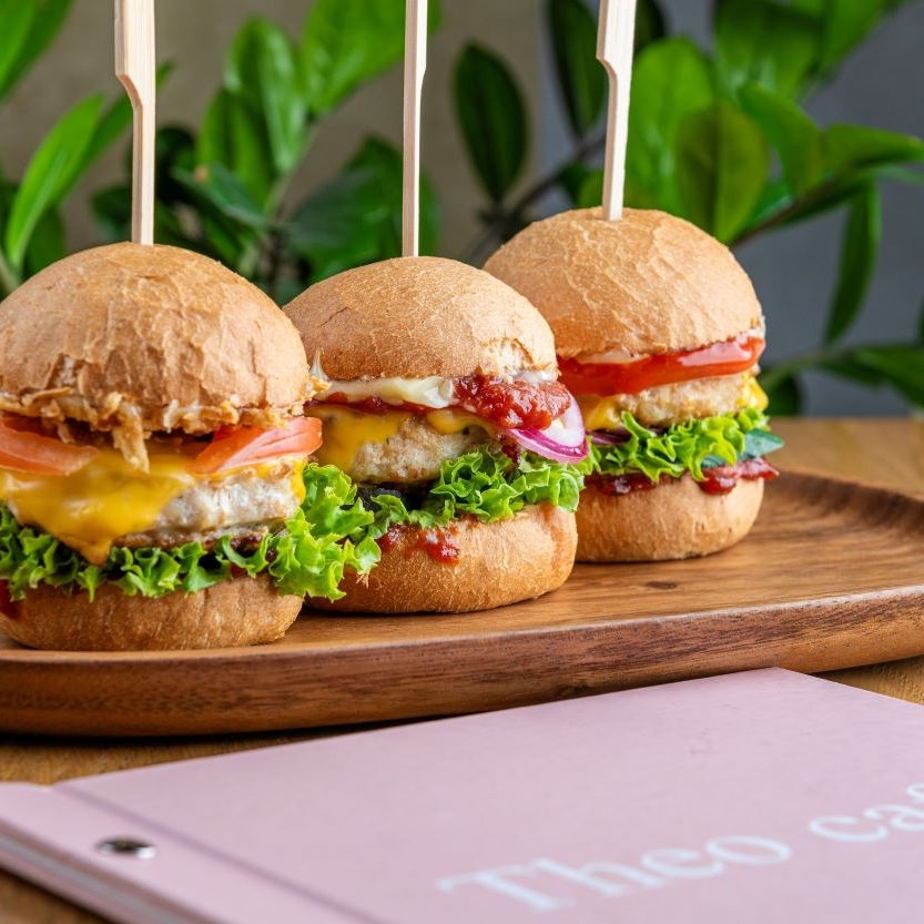 Бургеры и хот-доги