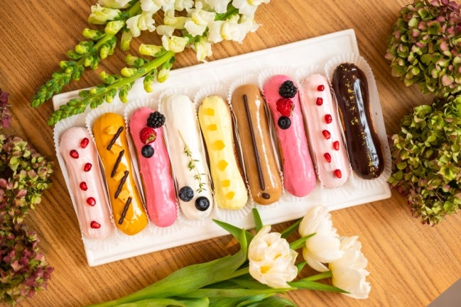 Эклер фисташковый 