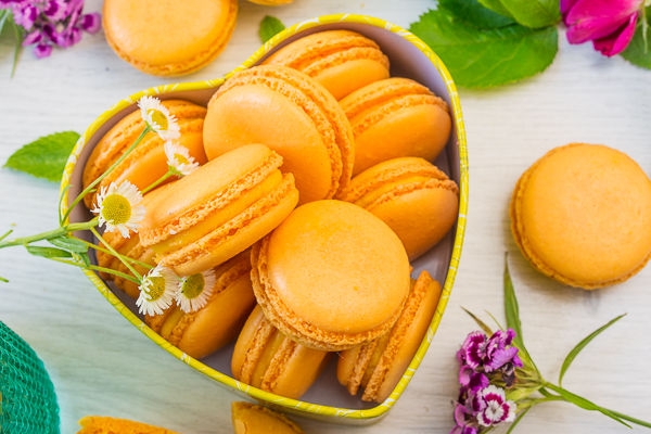 Макаронс манго-боб тонка