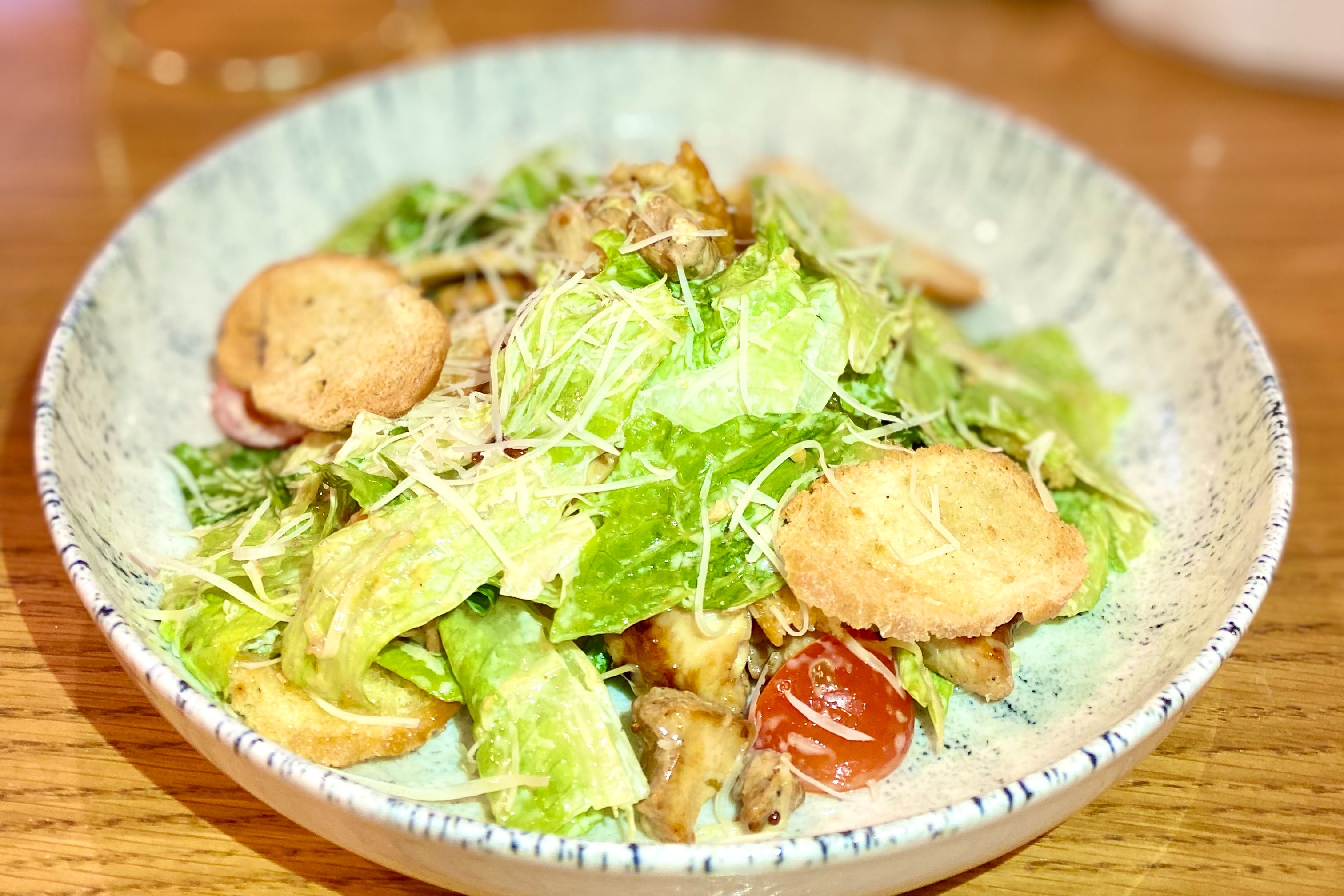 Салат Цезарь с курицей 