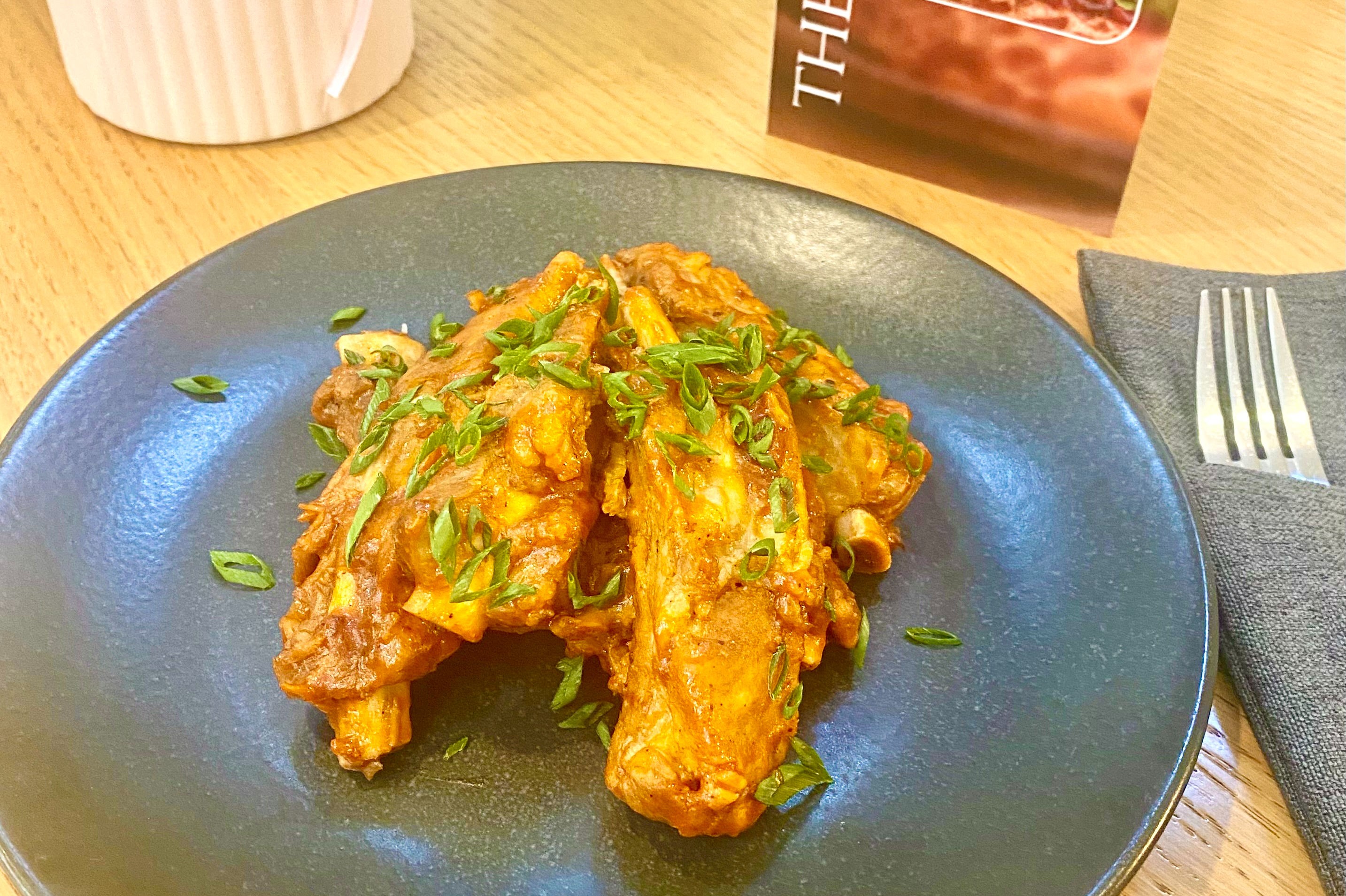 Ребра свиные в брусничном соусе